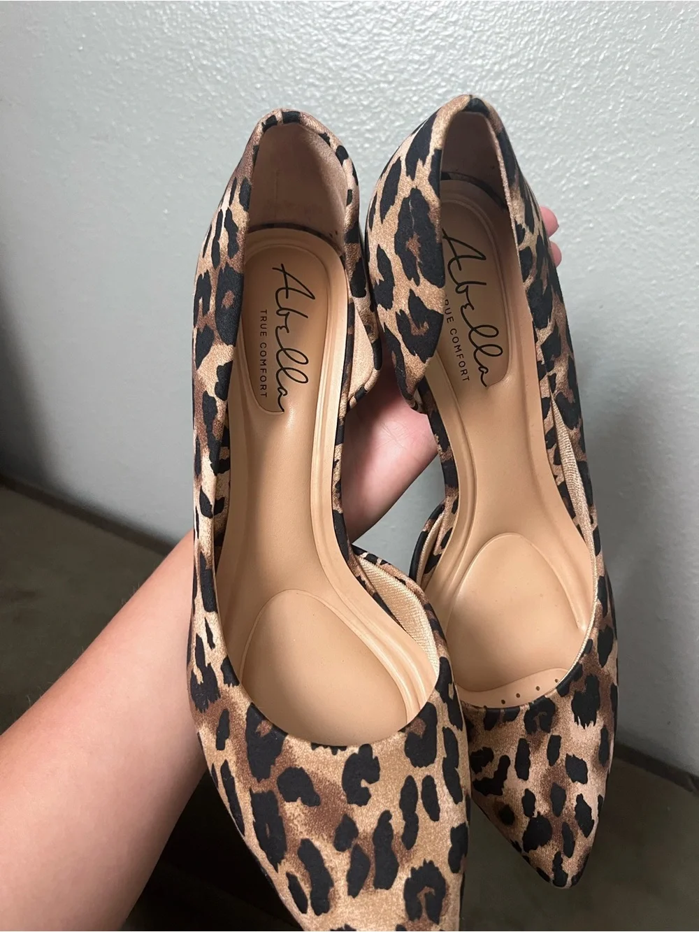 Abella chic pointed